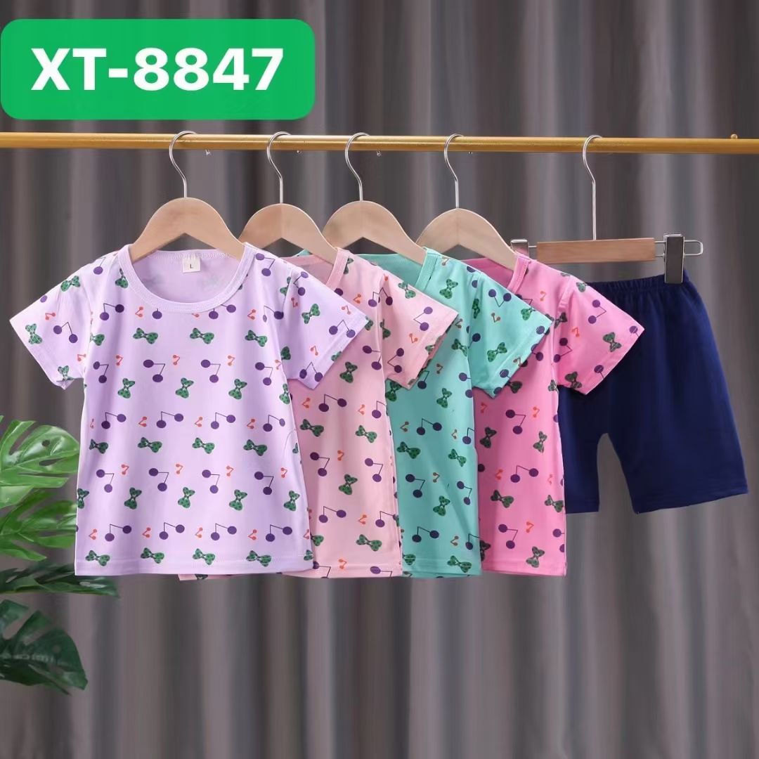 女童花纹小体恤外贸货-偶来送服装新品